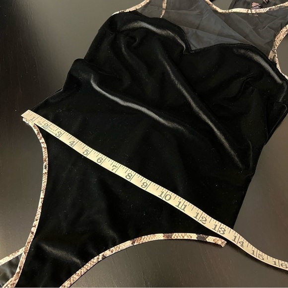 Victoria’s Secret velvet body suit, backless, sleeveless, animal print trim,S - Picture 13 of 16